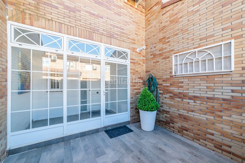 Foto 4821bc4d-0dd4-4979-9642-042df27a3478. Casa adossada amb xemeneia a Las Lomas Seseña