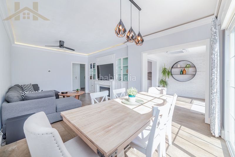 Foto 6db8ce0a-9006-437f-a8e0-bf56899eb3c1. Casa adossada amb xemeneia a Las Lomas Seseña