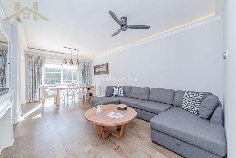 Foto a32521db-2cee-4ad7-94ae-ebfcf53f1d7e. Casa adossada amb xemeneia a Las Lomas Seseña