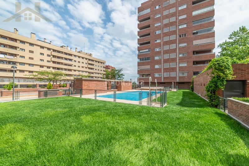 Foto d97e90b6-c57e-4a50-b570-0dccff617c5e. Pis amb calefacció aparcament piscina a El Quiñón Seseña