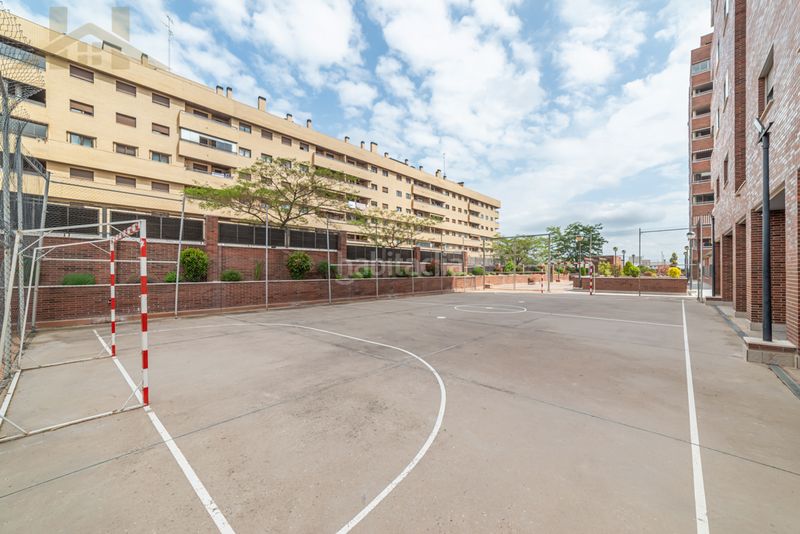 Foto f087af92-b5af-449a-b03f-d18d69b9b4ca. Pis amb calefacció aparcament piscina a El Quiñón Seseña