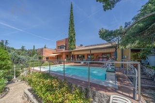 Chalet in Parquelagos-Puente Nuevo. Casa o chalet independiente en venta en avenida de normandia