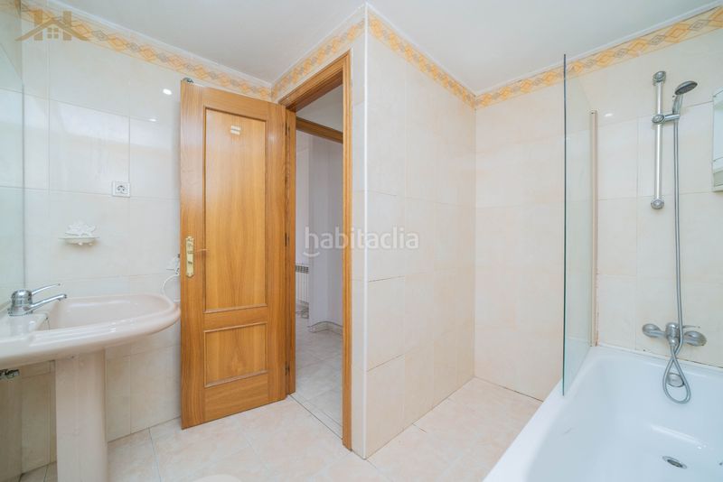 Foto e1d4c00f-758a-4ac4-9cd2-994e67b68ee8. Duplex avec chauffage dans deportivo Galapagar-los almendros Galapagar