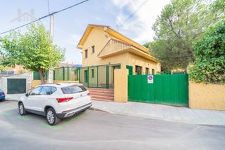 Xalet  Calle escorial. Precioso chalet independiente en galapagar