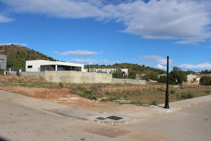 Foto 4d29896f-37cf-4ffe-a392-6661f8a68e5b. Terreno residencial en yelto 6 solar en venta en algimia de alfara. en Algímia de Alfara