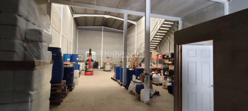 Foto aac2ad49-7054-45b4-ac7e-255d7e927525. Nau industrial a Quartell