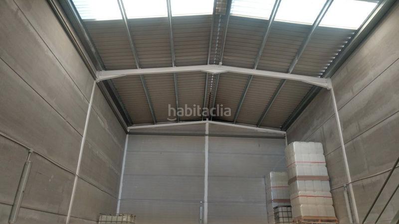 Foto d440f053-c656-4b04-ab42-d123ab4dd0e6. Nau industrial a Quartell