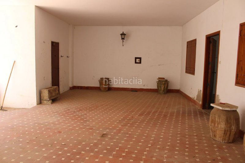 Foto 0b24bde0-b288-49c5-8b57-d5fd67a4d1fd. Aparcament cotxe a clara campoamor 9 a Segorbe