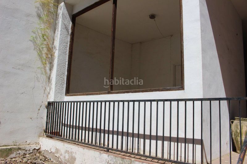 Foto adf8698d-fa63-44f9-8bcb-a5f81c899a2d. Aparcament cotxe a clara campoamor 9 a Segorbe