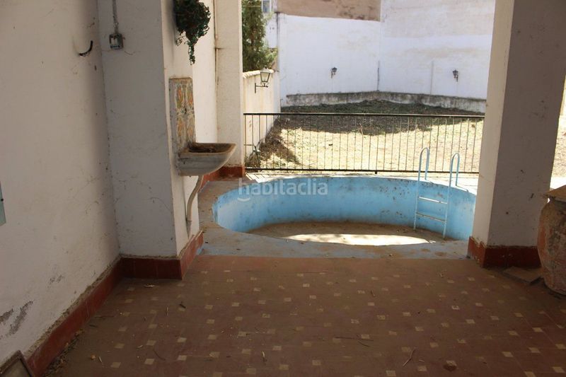Foto c78d8311-228f-4517-9280-c0a888aca8fa. Aparcament cotxe a clara campoamor 9 a Segorbe