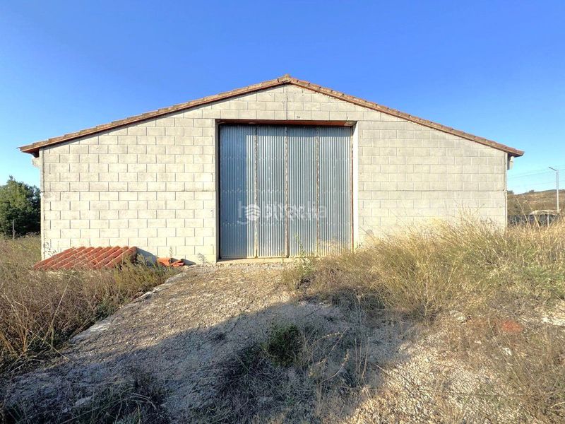 Foto 15dab313-e05d-4bd7-ba3a-2d70a50a8df3. Affitto capannone industriale in 3 153 in Barracas