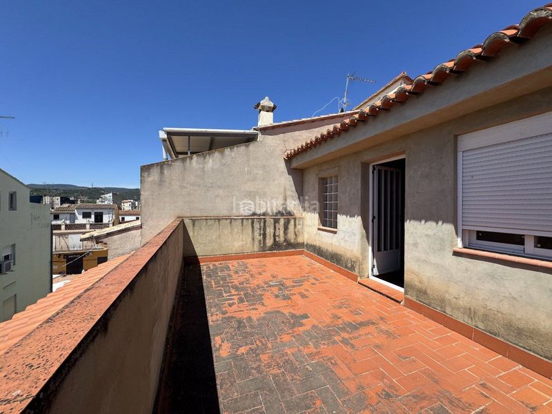 Foto cd51ef2c-88e0-401e-8115-5d8fa65ea7c0. Casa amb aparcament a Geldo