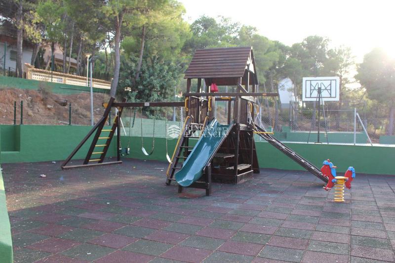 Foto 5a1d9450-2552-4758-af9c-e953dce6fa2b. Terreny residencial a el tochar 100 a Torres Torres