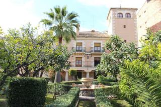 Casa a N/a. Casa en venta en segorbe, 10 dormitorios.