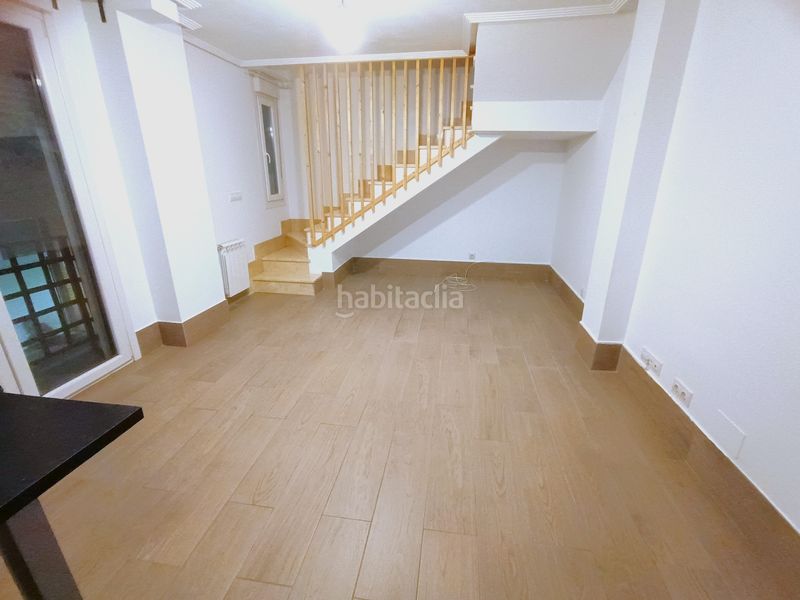 Foto 1a3ad51b-849f-4f5f-9844-beb1ec89209e. Dúplex amb calefacció aparcament a Numancia de la Sagra