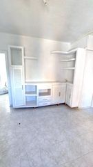 Flat in Los Ángeles. Oportunidad!!! estupenda vivienda en villaverde