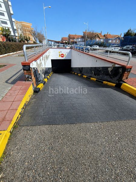 Foto d8644002-bfef-4efc-9b2b-4c2f8ea15ad8. Aparcament cotxe a La Avanzada-La Cueva Fuenlabrada