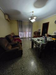 Appartement à La Torre. Se vende piso amplio, 4 hab, balcon y terraza.