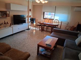 Pis a La Torre. Vivienda en perfecto estado. muy amplio, 4 habitaciones y con ga