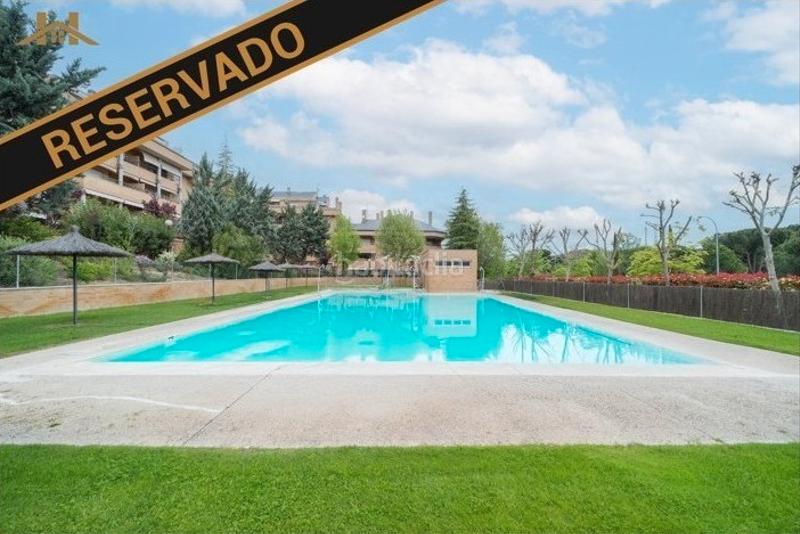 Foto 9953a426-973a-4f38-9781-3a964e589b81. Appartamento con riscaldamento parcheggio piscina in Majadahonda