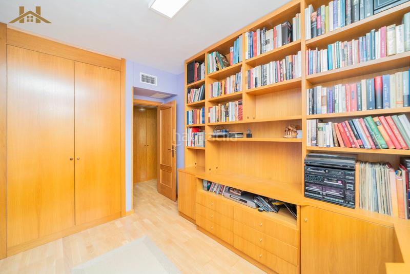 Foto e65546f6-c8d8-40b2-bf1f-1490e8fcce42. Flat with heating parking pool in Monte el Pilar Majadahonda