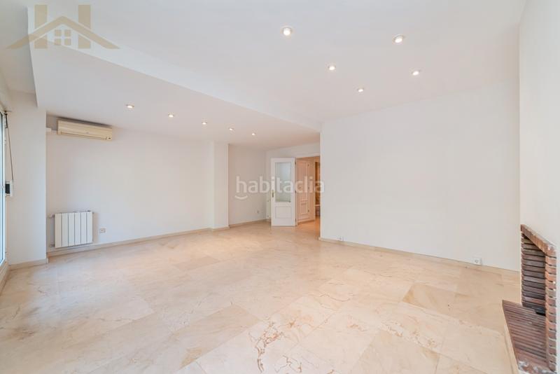 Foto ece0cc87-e14f-4822-bf8e-d26fbb95a9c3. Casa adossada amb calefacció aparcament piscina a Majadahonda