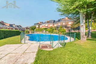 Semi detached house  Calle de los pinos