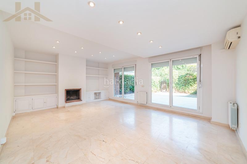 Foto b64b7ba4-1766-4b47-adb6-26f523473110. Semi detached house with heating parking pool in Carretera del Plantío Majadahonda