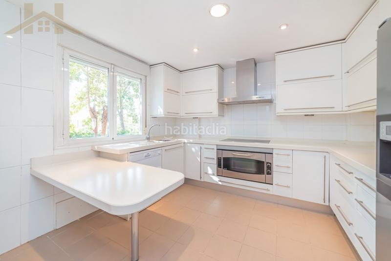 Foto c3ff9815-5471-4e44-bb8f-9a94fe453e5a. Semi detached house with heating parking pool in Carretera del Plantío Majadahonda