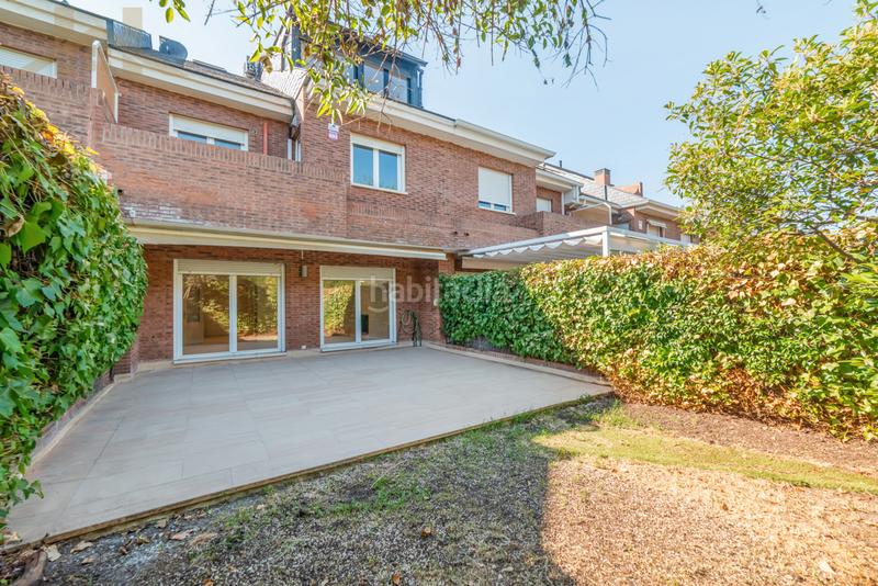 Foto d7a28bac-6ed0-4b9d-91e6-524511524289. Semi detached house with heating parking pool in Carretera del Plantío Majadahonda