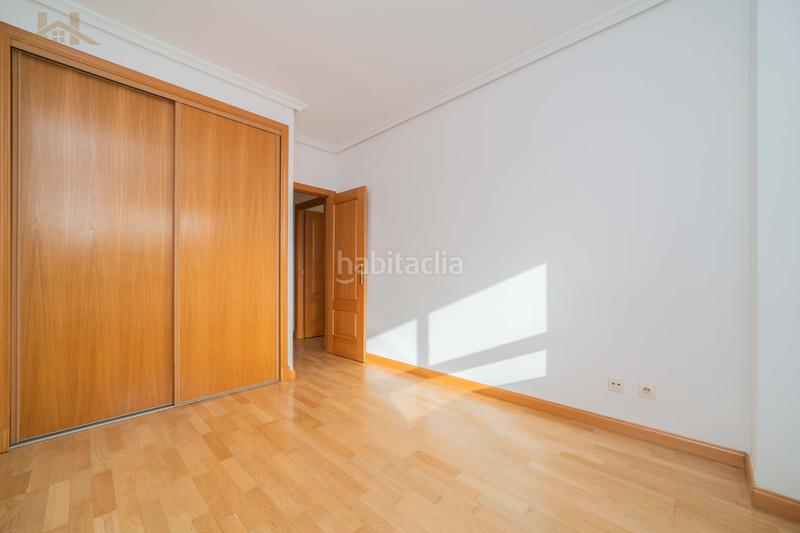 Foto ab954886-26af-4f58-865e-780fbad4a5e3. Appartamento in calle fragata 19 in Golf-El Carralero Majadahonda