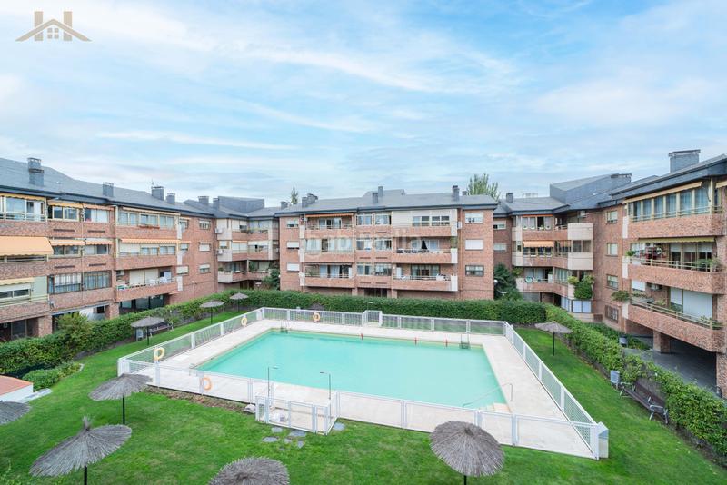 Foto 101f8c79-fade-4511-b572-cd8263138ca0. Pis amb calefacció aparcament piscina a Casco Antiguo Majadahonda