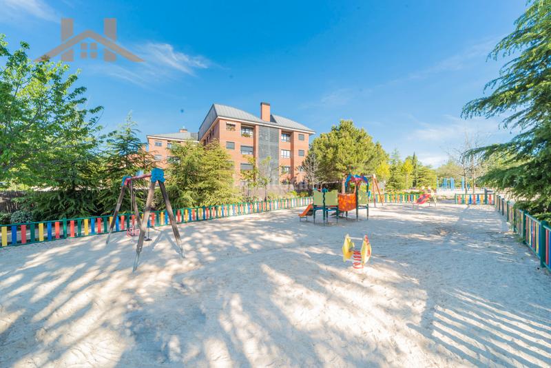 Foto f0c57b8a-6604-41f7-9066-87eee7663a70. Piso en Golf-El Carralero Majadahonda