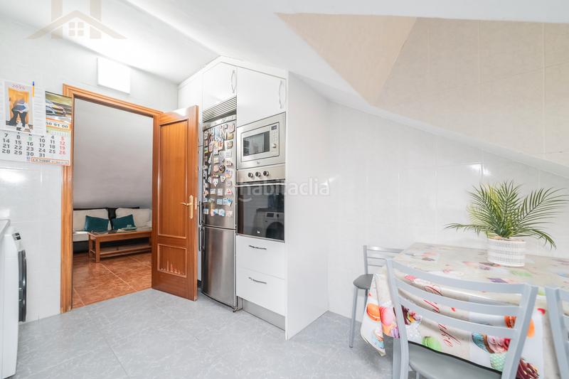 Foto f7296e5a-97d5-4bf6-921d-913484630a99. Flat with heating in Yeles