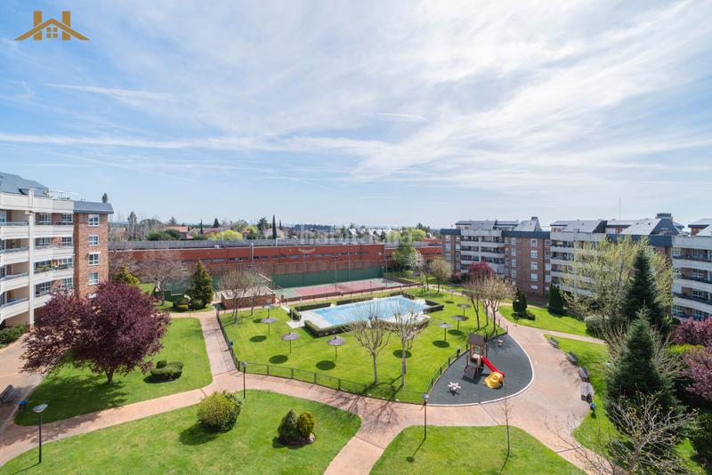 Foto 1fb5085a-f446-4b2a-9e4b-7e237d02c6e9. Etagenwohnung mit heizung parking pool in Golf-El Carralero Majadahonda