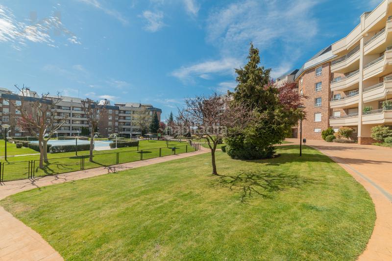 Foto 6ce095e4-e2e3-46ca-8904-0267059e1892. Etagenwohnung mit heizung parking pool in Golf-El Carralero Majadahonda