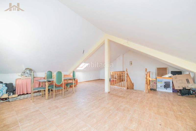 Foto 0c05bd71-becc-4855-8ed1-daa3560af139. Casa bifamiliare con riscaldamento parcheggio in Yeles