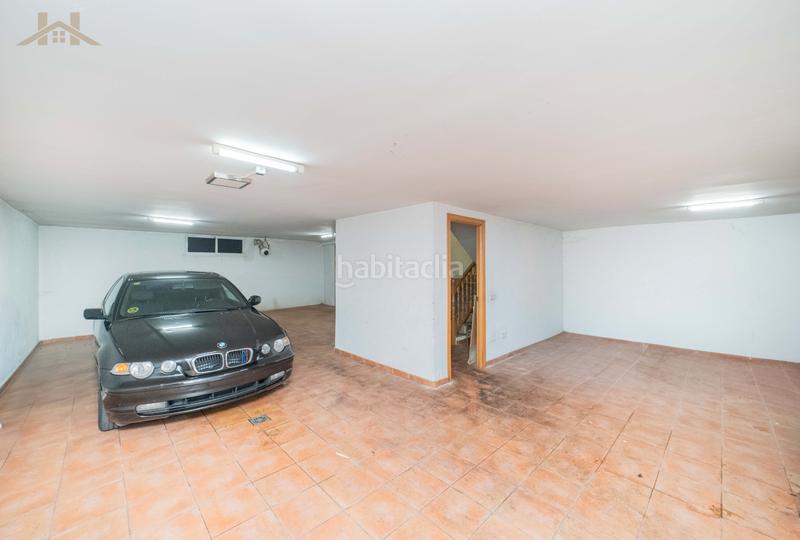 Foto 37d89d8f-6fd0-4249-b731-8bbb809e9e32. Casa bifamiliare con riscaldamento parcheggio in Yeles