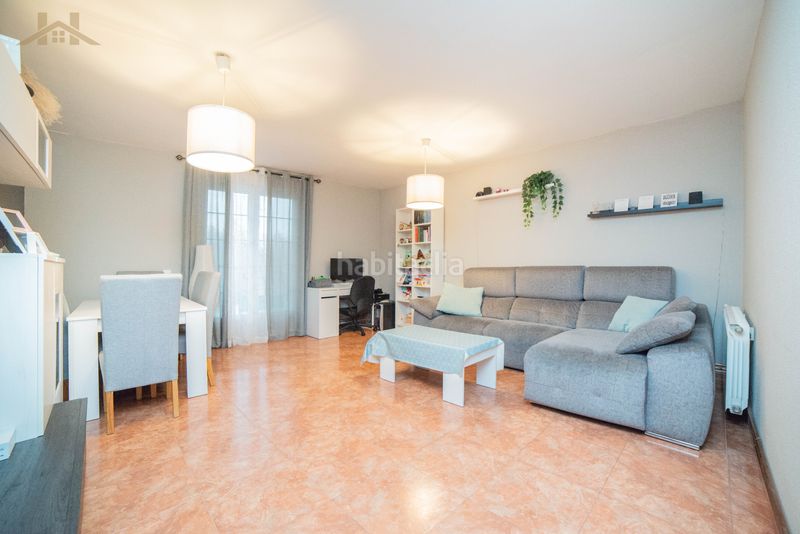 Foto 85d7e562-1be5-4ad6-8b07-ed7d927424b0. Pis amb calefacció aparcament a Yeles