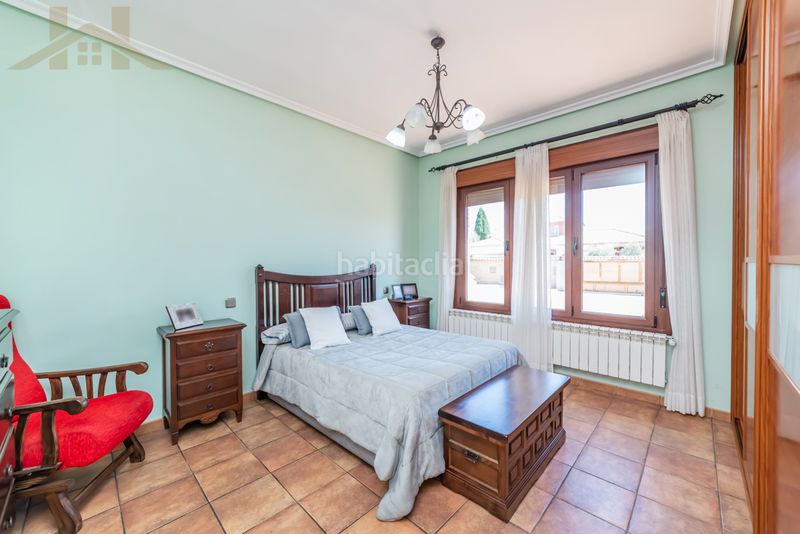 Foto 6dd2921e-acf7-4582-a457-7b2bc20c86da. Chalet en camino real de toledo 58 en Yeles