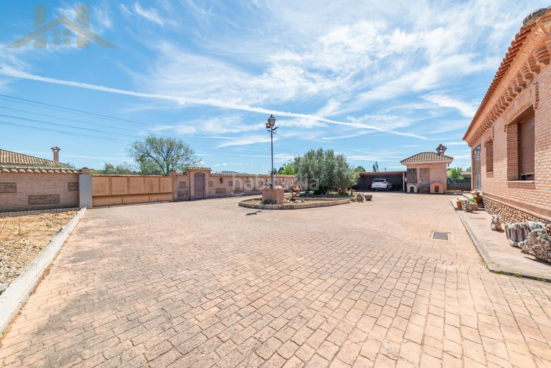 Foto d9e541ef-d69c-41a1-ac92-4313b98b15ba. Chalet en camino real de toledo 58 en Yeles