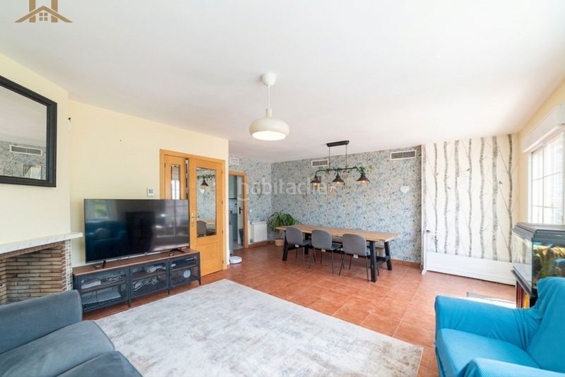 Foto 0bef69d5-ff66-457b-8897-5ae17502c2e5. Casa adosada en avenida intergolf 70 en señorío de Illescas Illescas