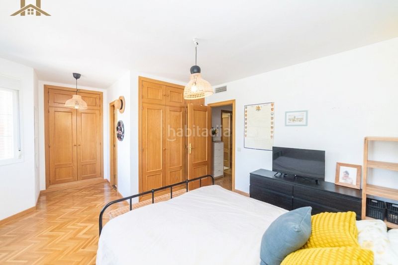Foto 99c05fb8-99d8-4f94-bd04-439169c0c9bc. Casa adosada en avenida intergolf 70 en señorío de Illescas Illescas