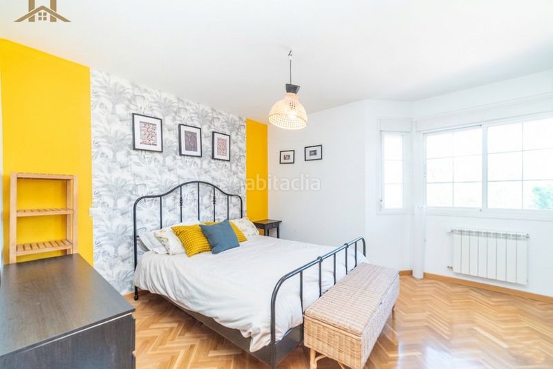 Foto a4a1f8c0-98e9-4d7e-b79d-756186cc6cf6. Casa adosada en avenida intergolf 70 en señorío de Illescas Illescas