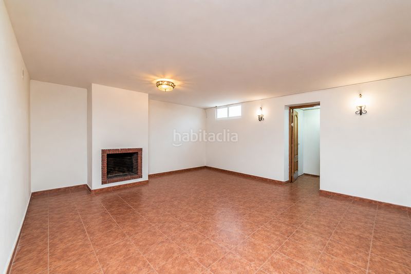 Foto a5f10196-ce4b-40ca-9ed9-194ac9a214d8. Chalet in calle bravo 7 in Parque Manuel de Vega-Carretera de Ugena Illescas