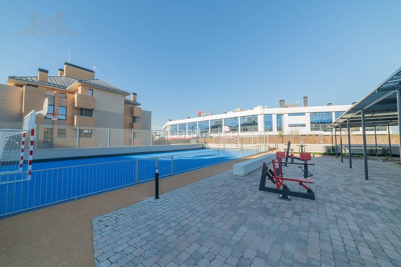 Foto ccaf3508-32b4-420b-ab68-d229dbab9bb8. Dúplex amb calefacció piscina a Golf-El Carralero Majadahonda