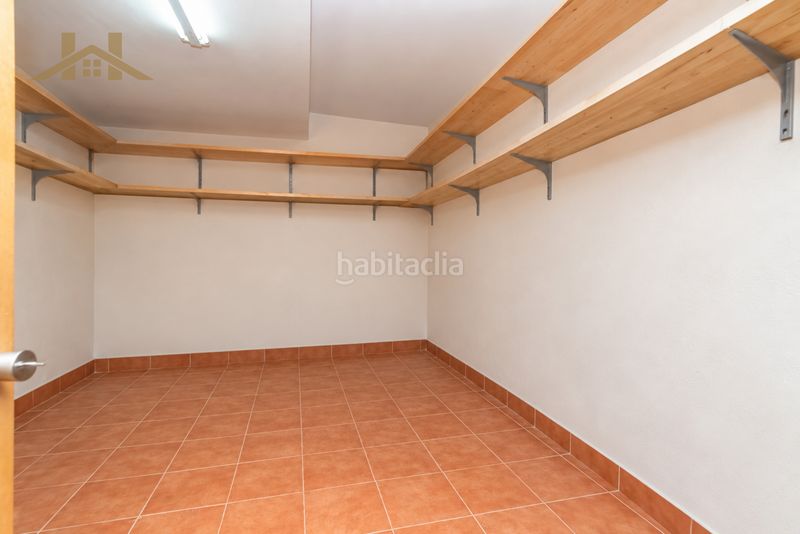 Foto 539a6d96-65ec-4f05-b414-bbf8b8b5f7dd. Casa aparellada amb xemeneia calefacció aparcament piscina a Majadahonda