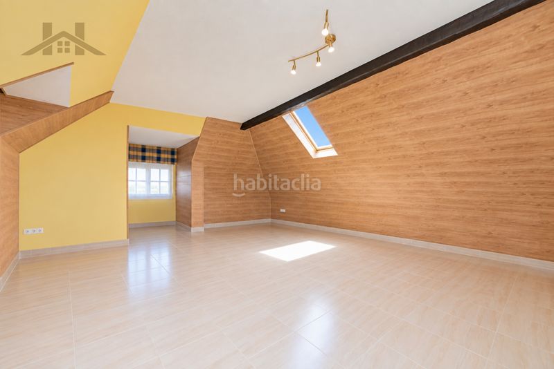 Foto d1c03d03-19b0-4b73-84ab-586b33f2e572. Casa aparellada amb xemeneia calefacció aparcament piscina a Majadahonda