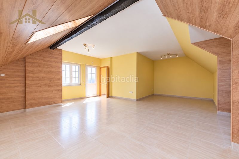 Foto f773d7b1-662e-41c6-8099-a2970a9f0028. Casa aparellada amb xemeneia calefacció aparcament piscina a Majadahonda