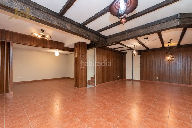 Foto ffa78780-8086-482e-8062-e115ef6957b2. Casa aparellada amb xemeneia calefacció aparcament piscina a Majadahonda